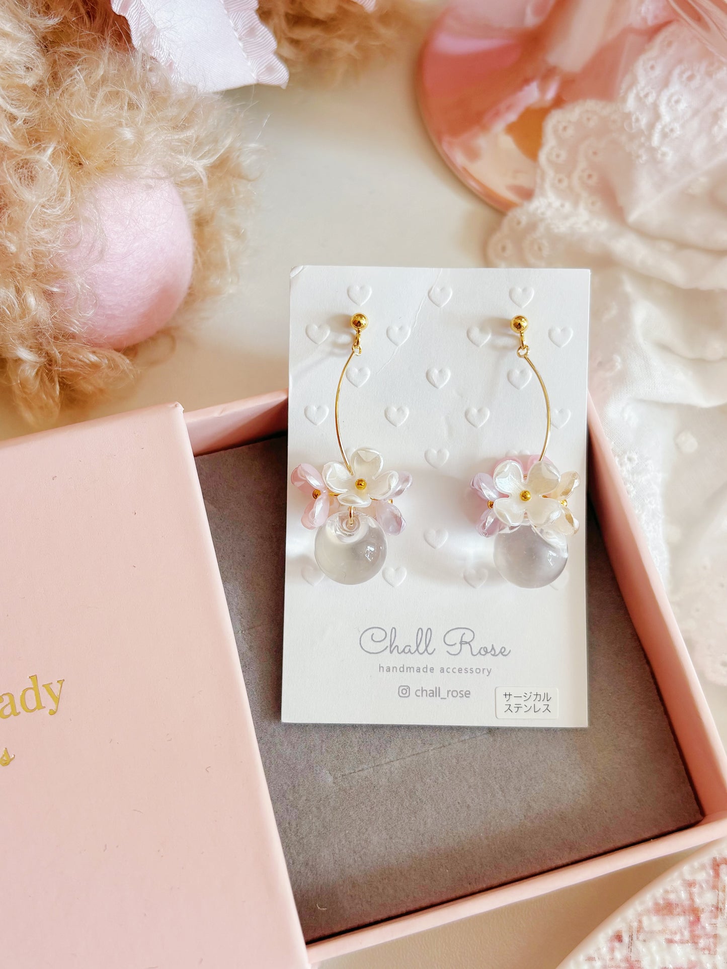 晶瑩剔透珠珠耳環