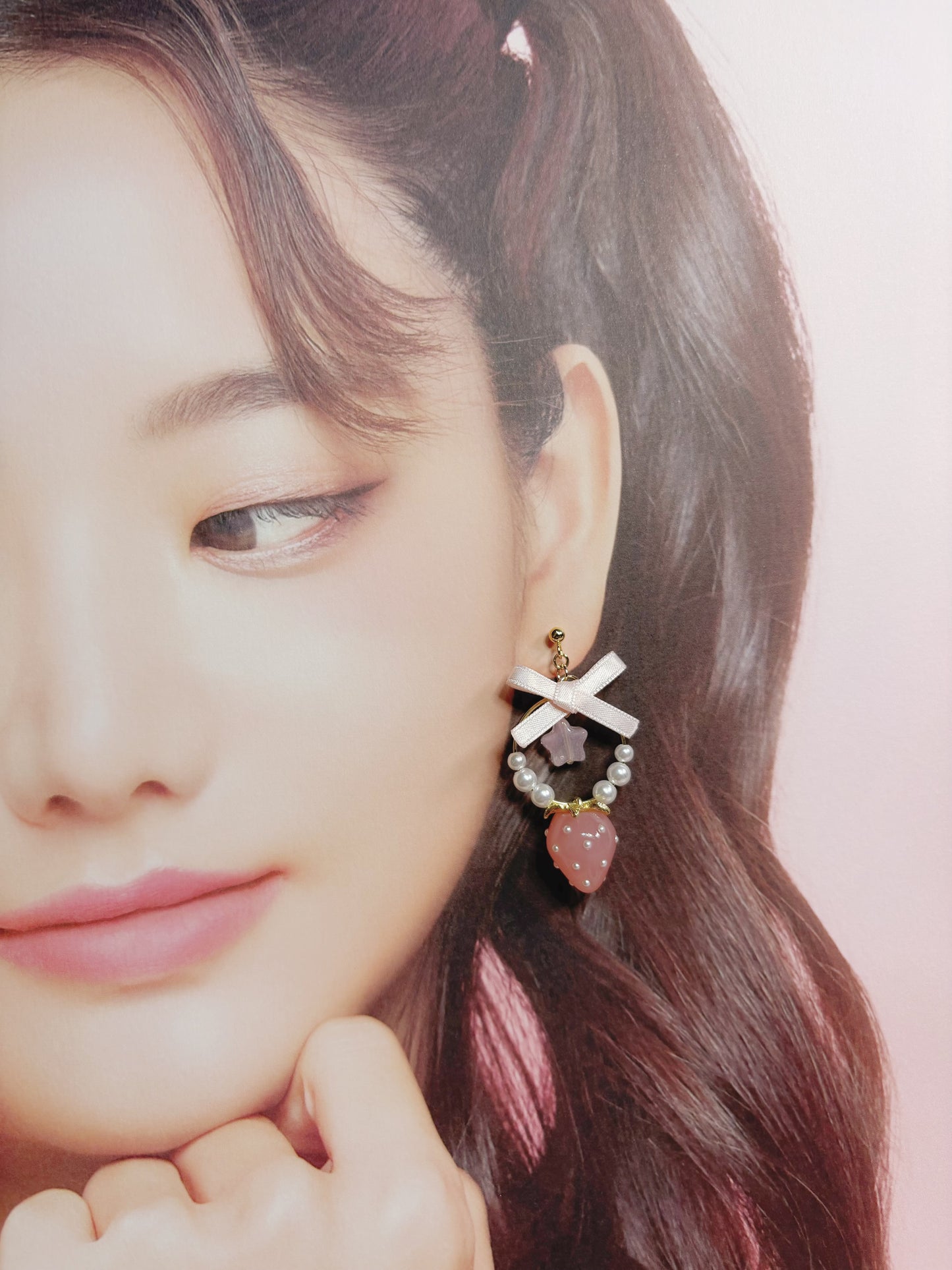 蝴蝶結圈圈草莓耳環