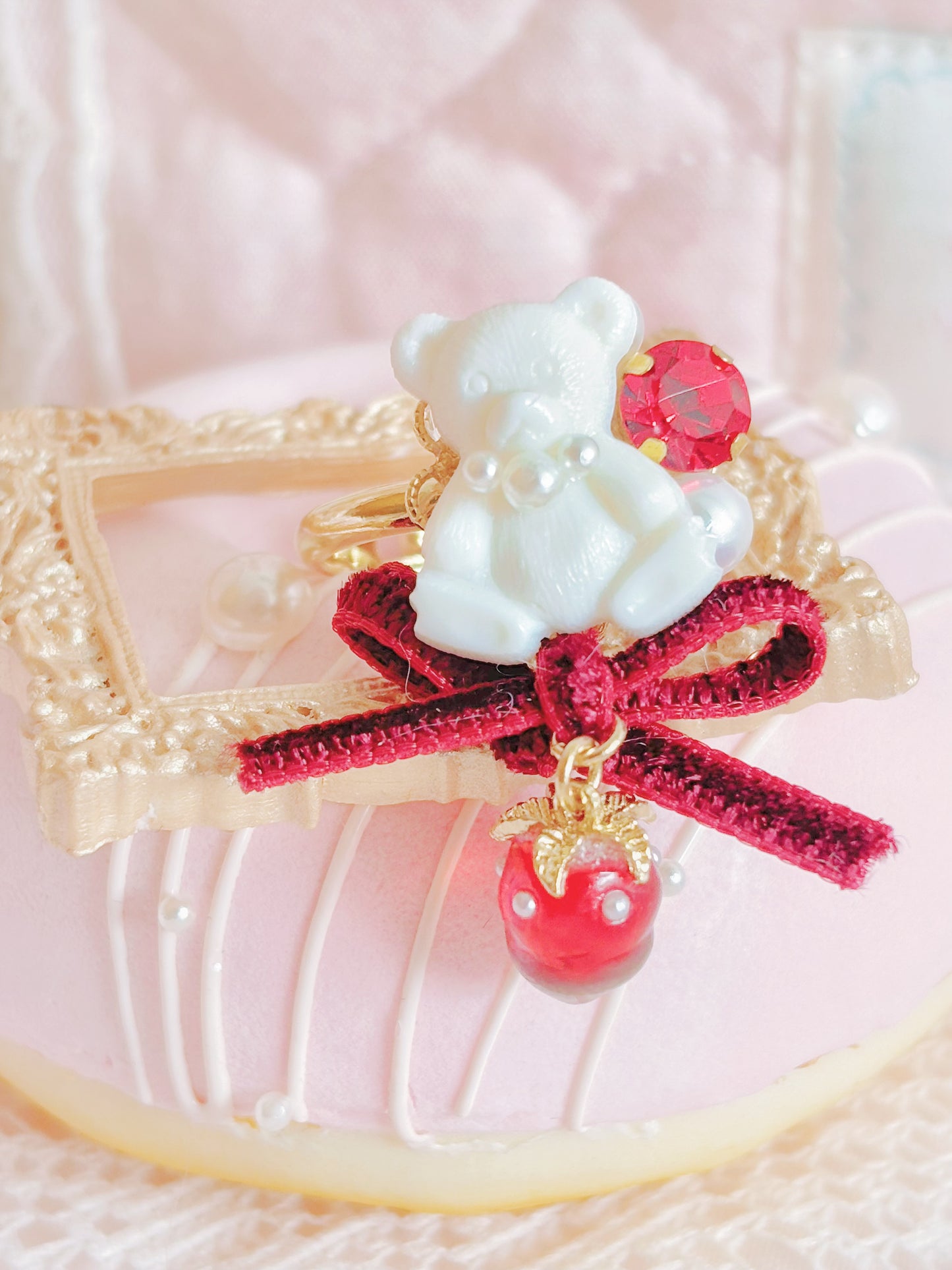 日本手工—小熊蝴蝶結草莓戒指￼