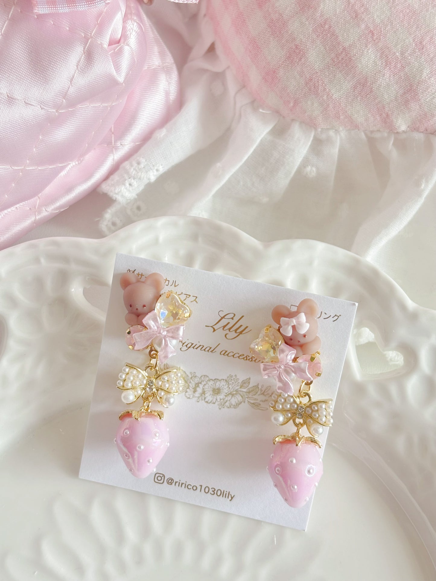 日本可愛手工—Lily小熊草莓水晶耳環