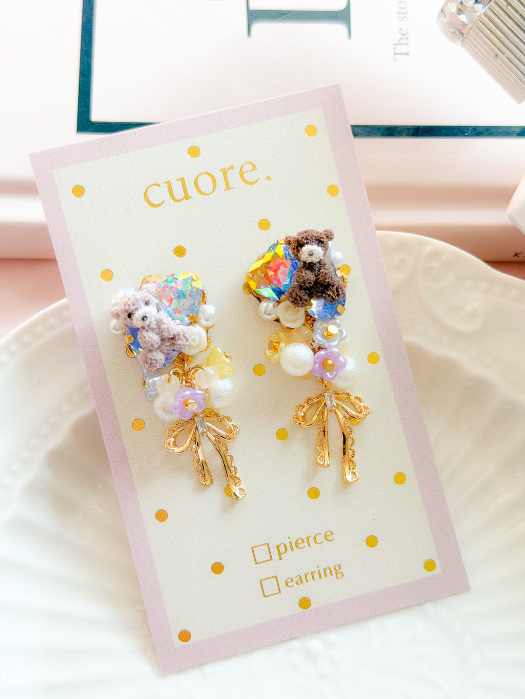 CUORE｜小熊花球蝶結水晶耳環