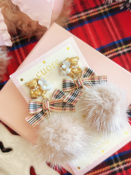 日本手工—聖誕小熊毛毛耳環