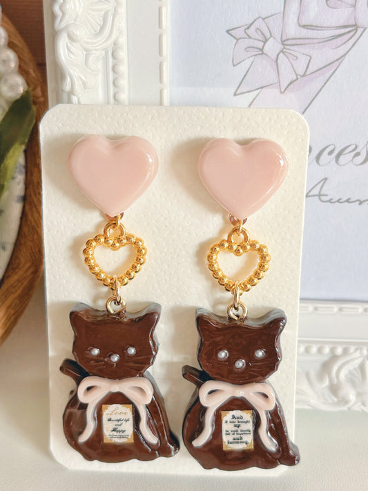 日本手工—朱古力心心粉紅小熊耳環￼