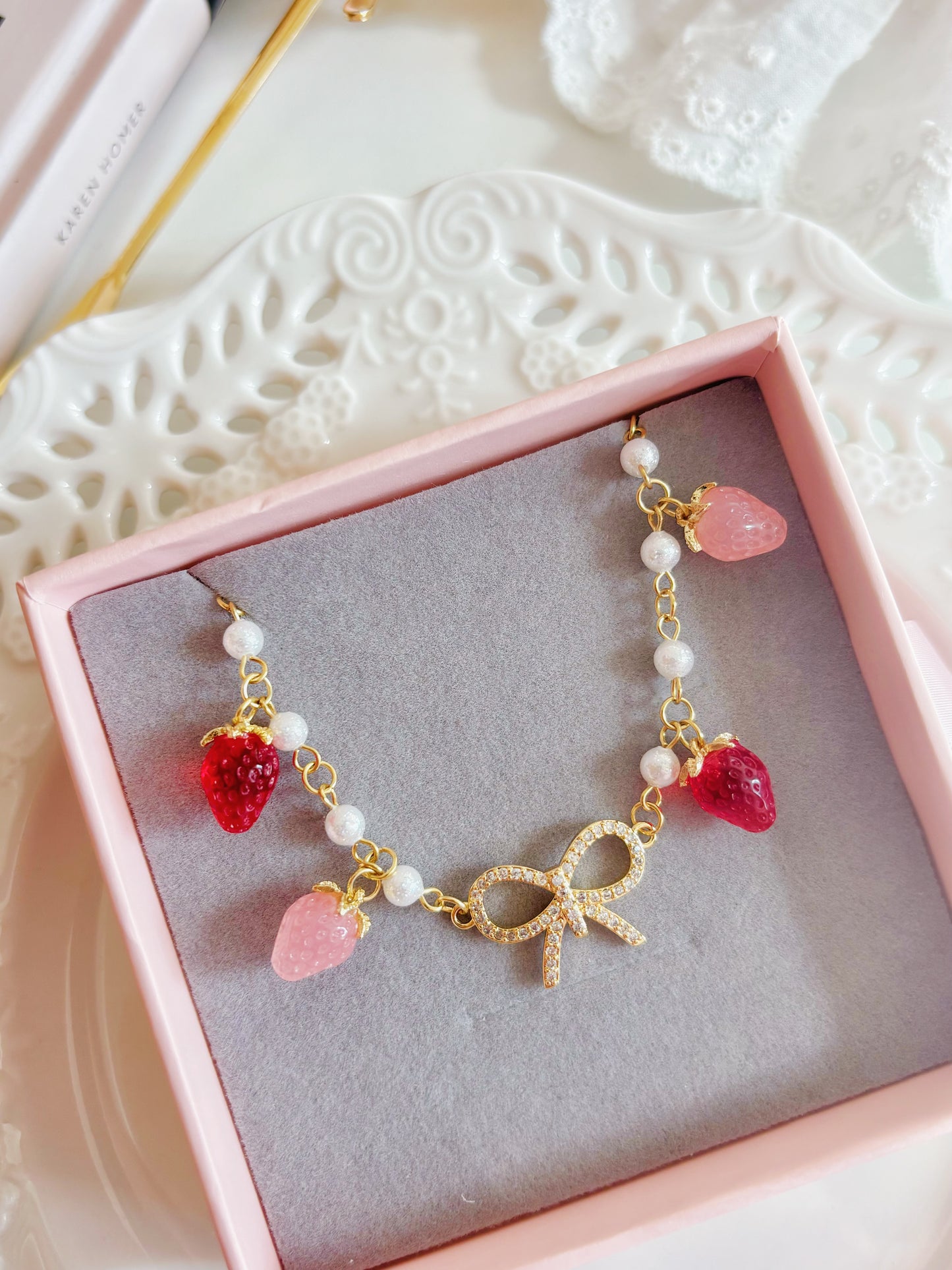 日本手工-金色蝴蝶結多莓珍珠手鏈