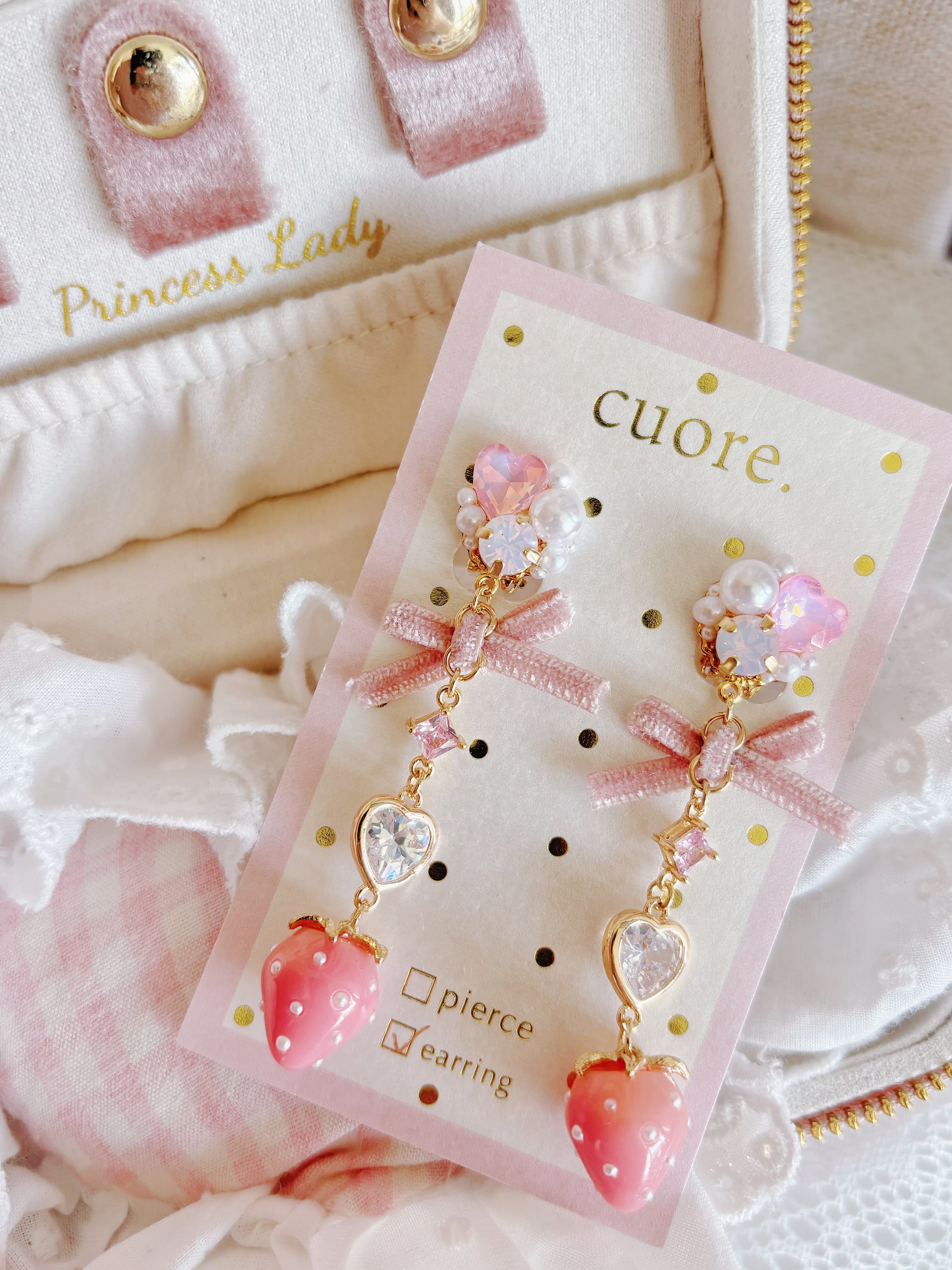 日本手工—蝴蝶結草莓水晶粉色耳夾￼